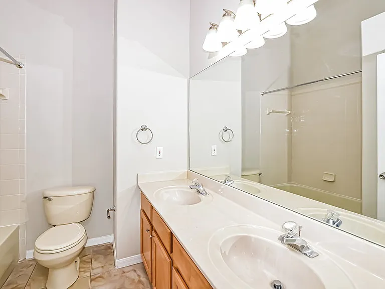14643 Lady Victoria Blvd — Photo 15