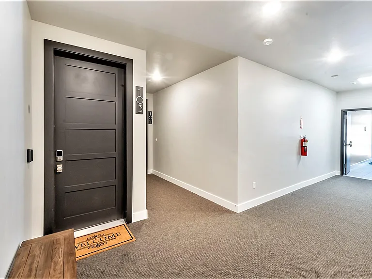 1145 E Helling Cir #103 — Photo 36