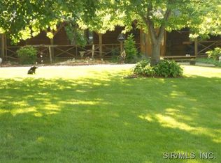 5837 Seminary Rd, Brighton, IL 62012