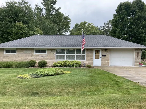 306 W Agard St, Wyoming, IL 61491