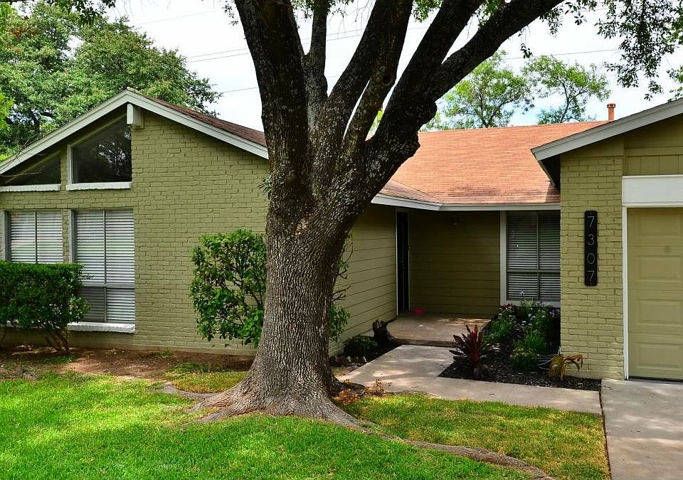 1st image of 7307 Barcelona Dr