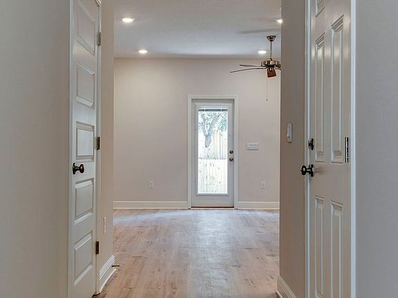 3rd image of 67 Sandhill Cir