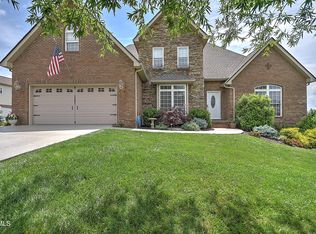 410 Grovemont Pl, Piney Flats, TN 37686