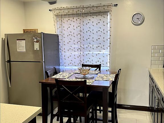 5th image of 3928 Eagle St #1