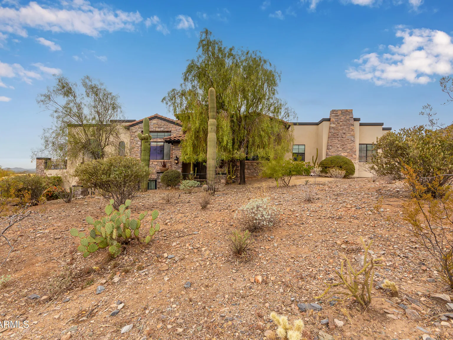4 bed, 4.5 bath, 5017 sqft, $25,000 — Photo 2