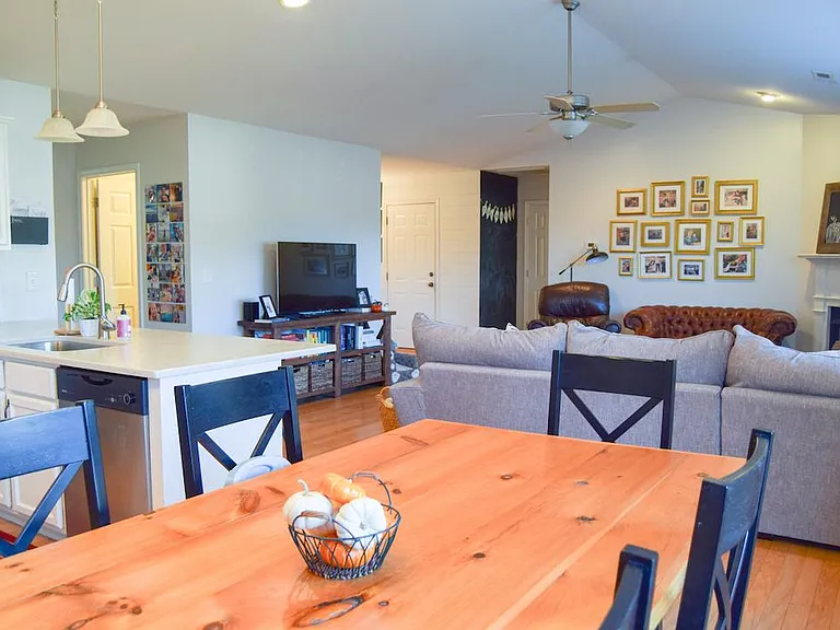 18 Olivine Way — Photo 12