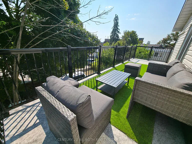 82 Albert St N #2 — Photo 10