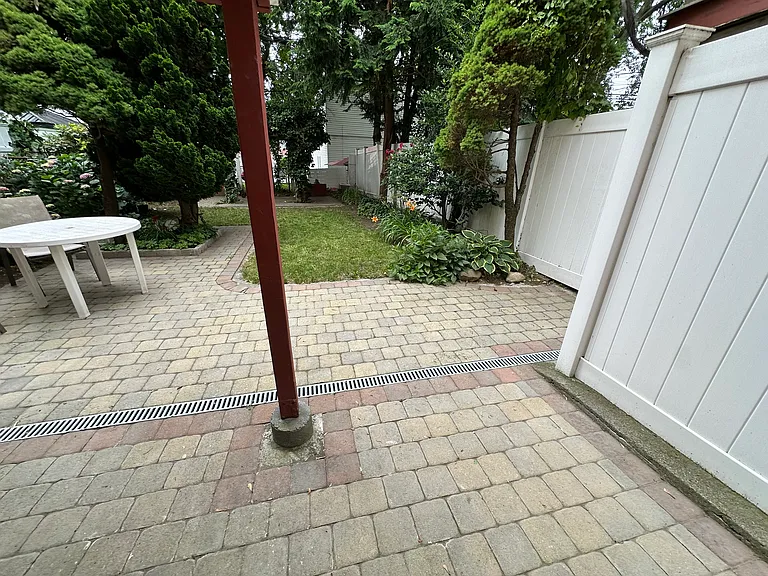 147 Lexington St #2 — Photo 15