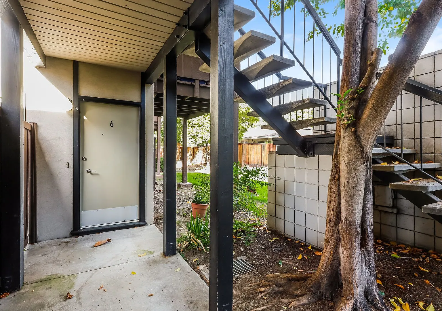 Beautiful, Quiet Community - Just Minutes from Downtown Walnut Creek — Photo 3