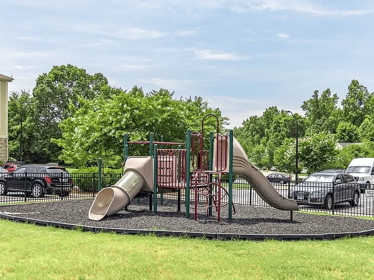 Greystone at Widewaters — Photo 24