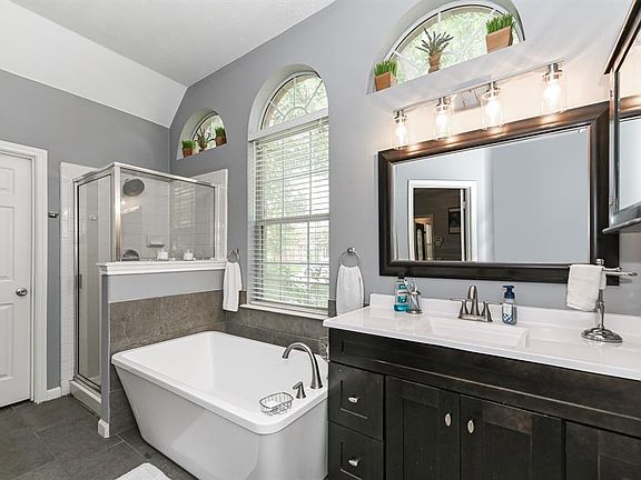 4th image of 4707 Cashel Cir