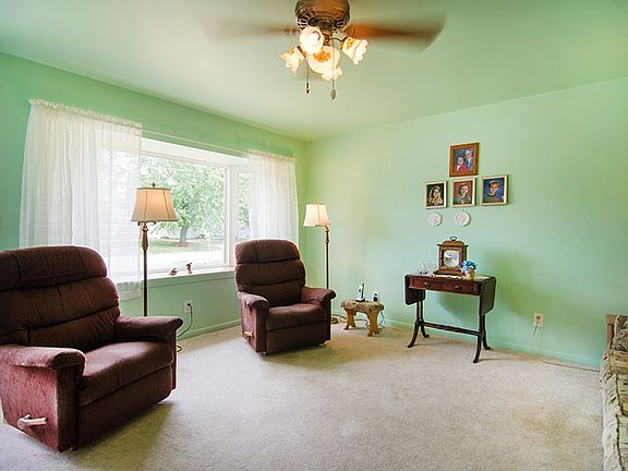 5th image of 1183 Grandview Dr