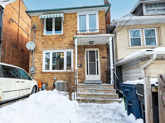 2nd image of 215 Keele St