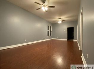 8230 S Emerald Ave, Chicago, IL