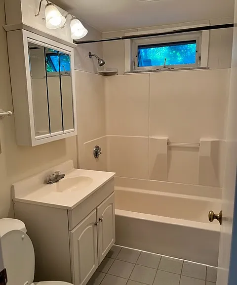 18 Dunstan St #1 — Photo 10