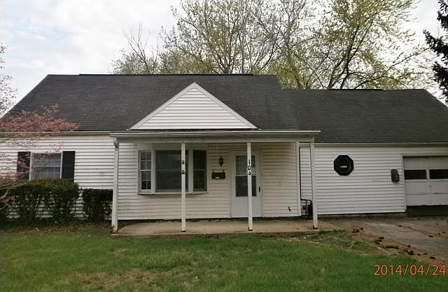 1st image of 104 Maplewood Dr