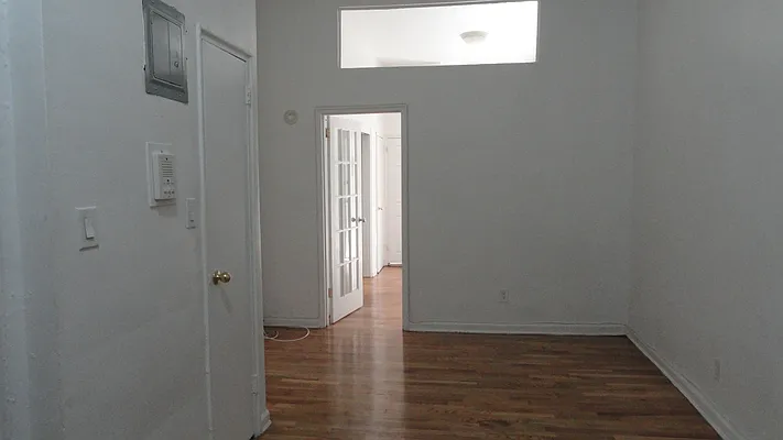 Rented by Manhattan Flats | media 41