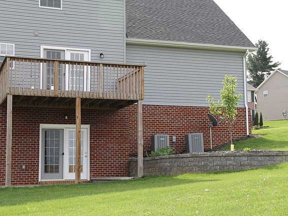 4th image of 475 Windsor Dr