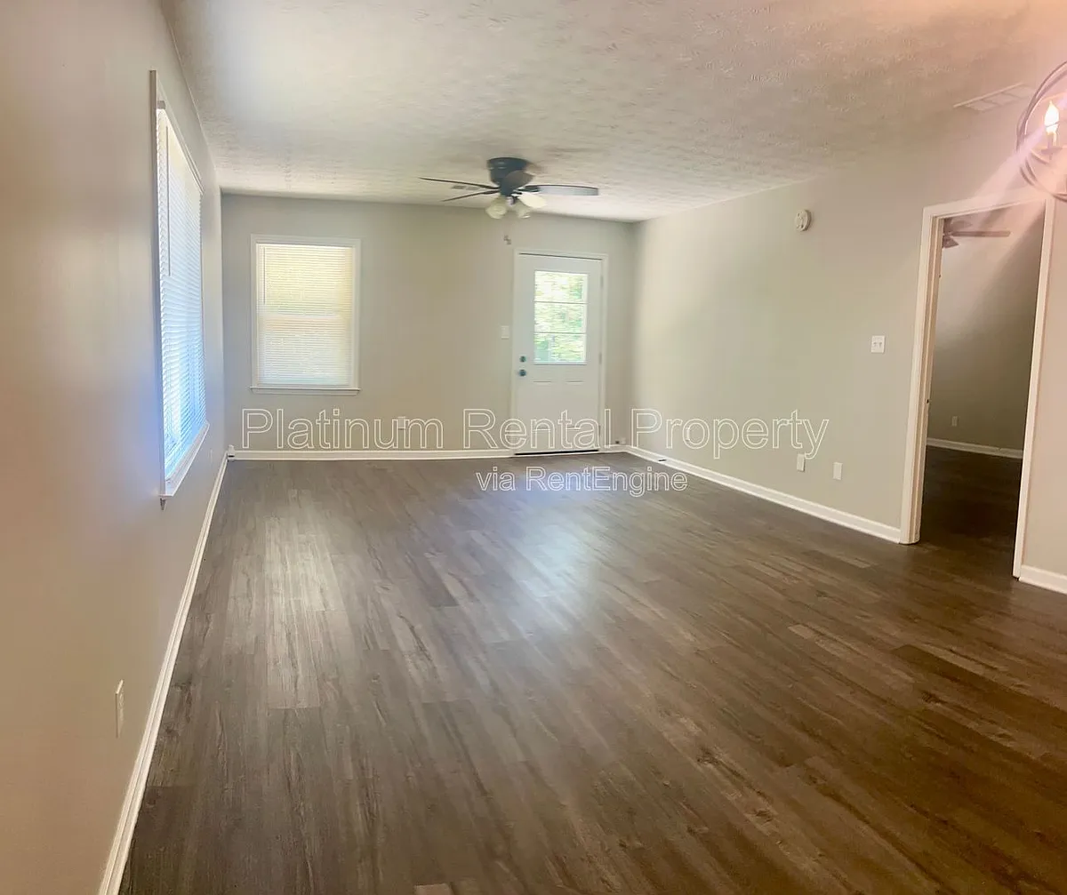 Building Photo - 1614 Riverside Trl NE