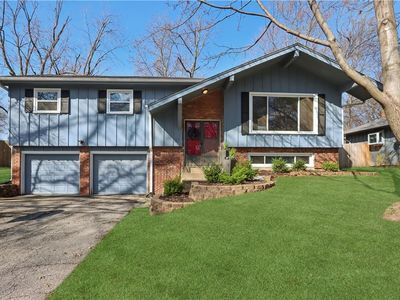 313 S Meadowbrook Ln, Olathe, KS, 66062