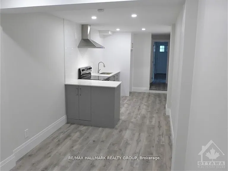 375 Mackay St #6 — Photo 3