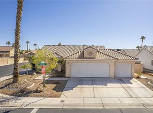 4748 Carefree Dr, Las Vegas, NV 89122