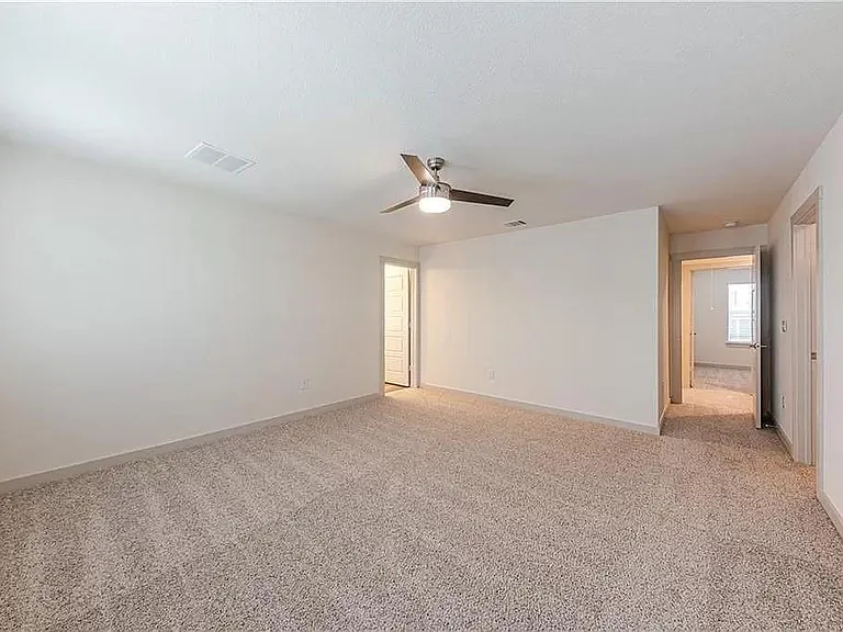 1044 Winnsboro Loop — Photo 9