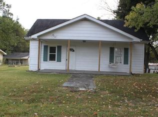 204 Maple St, Adams, TN 37010