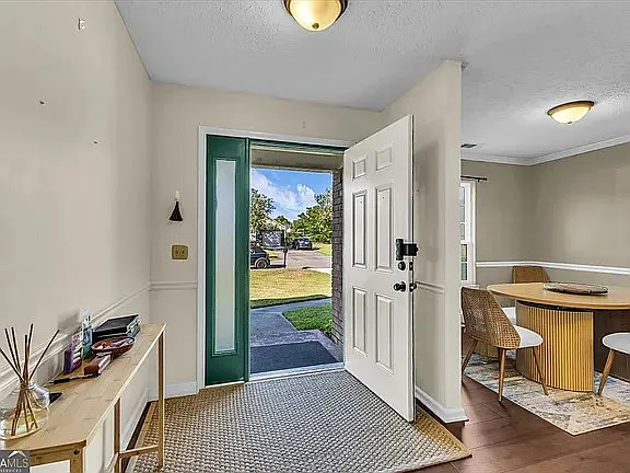 3 bed, 1587 sqft, $2,100 — Photo 4