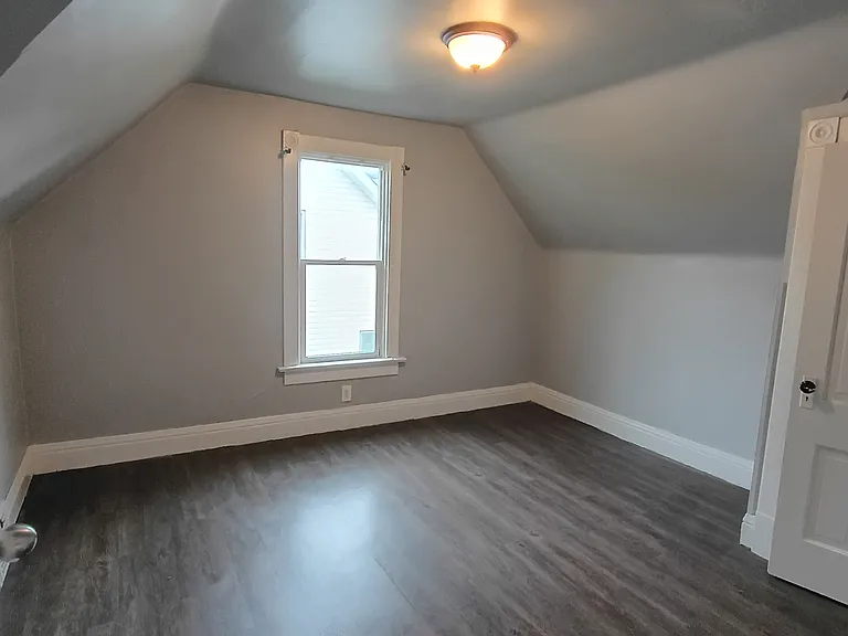2338 Boies Ave — Photo 13