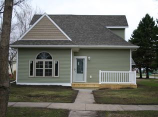 202 5th St SE, Barnesville, MN 56514