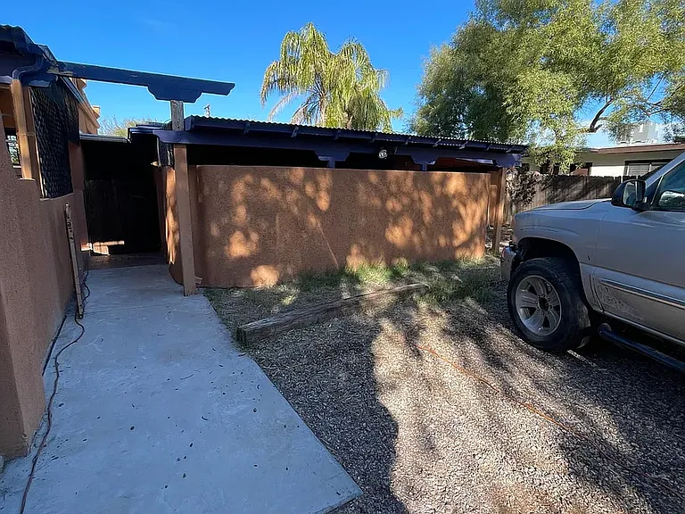 313 E Calle Arizona — Photo 5