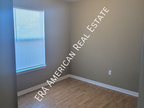 5th image of 295 Limestone Cir