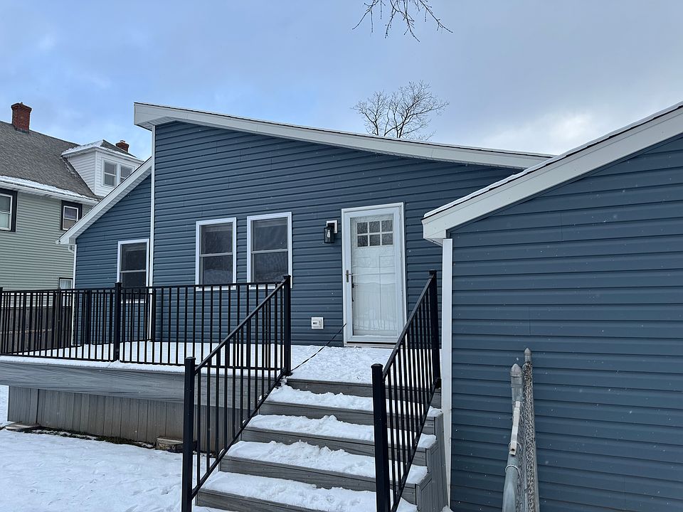 1st image of 208 Central Ave