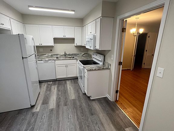 Dine in kitchen just remodeled