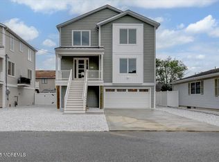 115 Cedar Berry Ln, Toms River, NJ