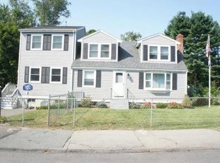 8 Roosevelt Rd, Holbrook, MA 02343