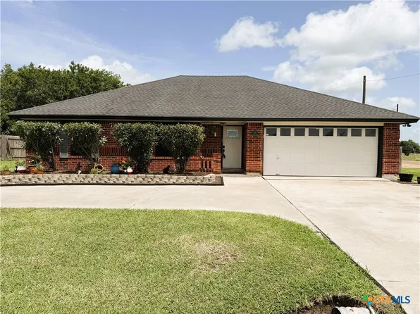 216 Sparrow Ln, Victoria, TX 77905