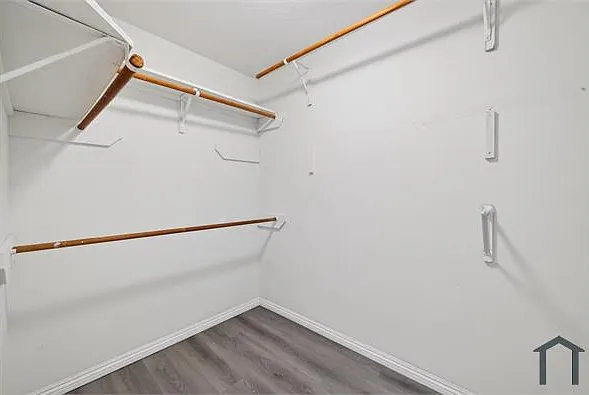 11820 Spring Grove Dr — Photo 25