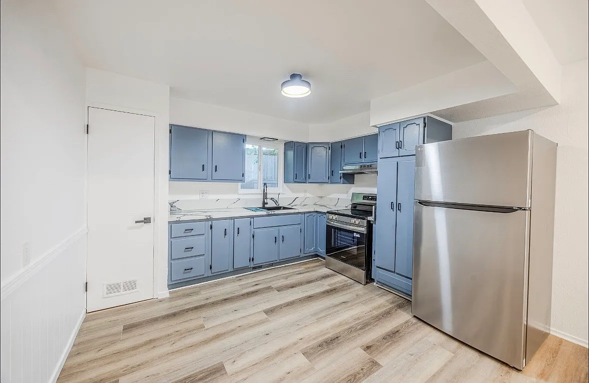 2 bed, 850 sqft, $1,795 — Photo 4