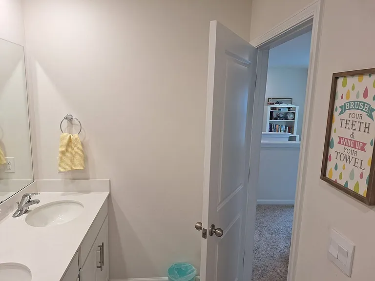 205 Dunham Rd — Photo 35