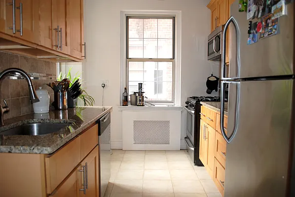 Sold by Landmarc Group | media 43