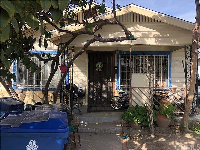 1st image of 1531 W 66th St