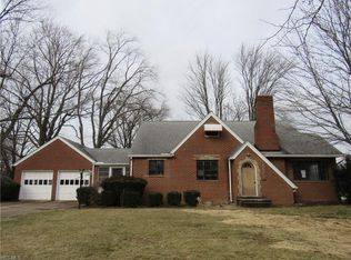 208 West St, Berea, OH