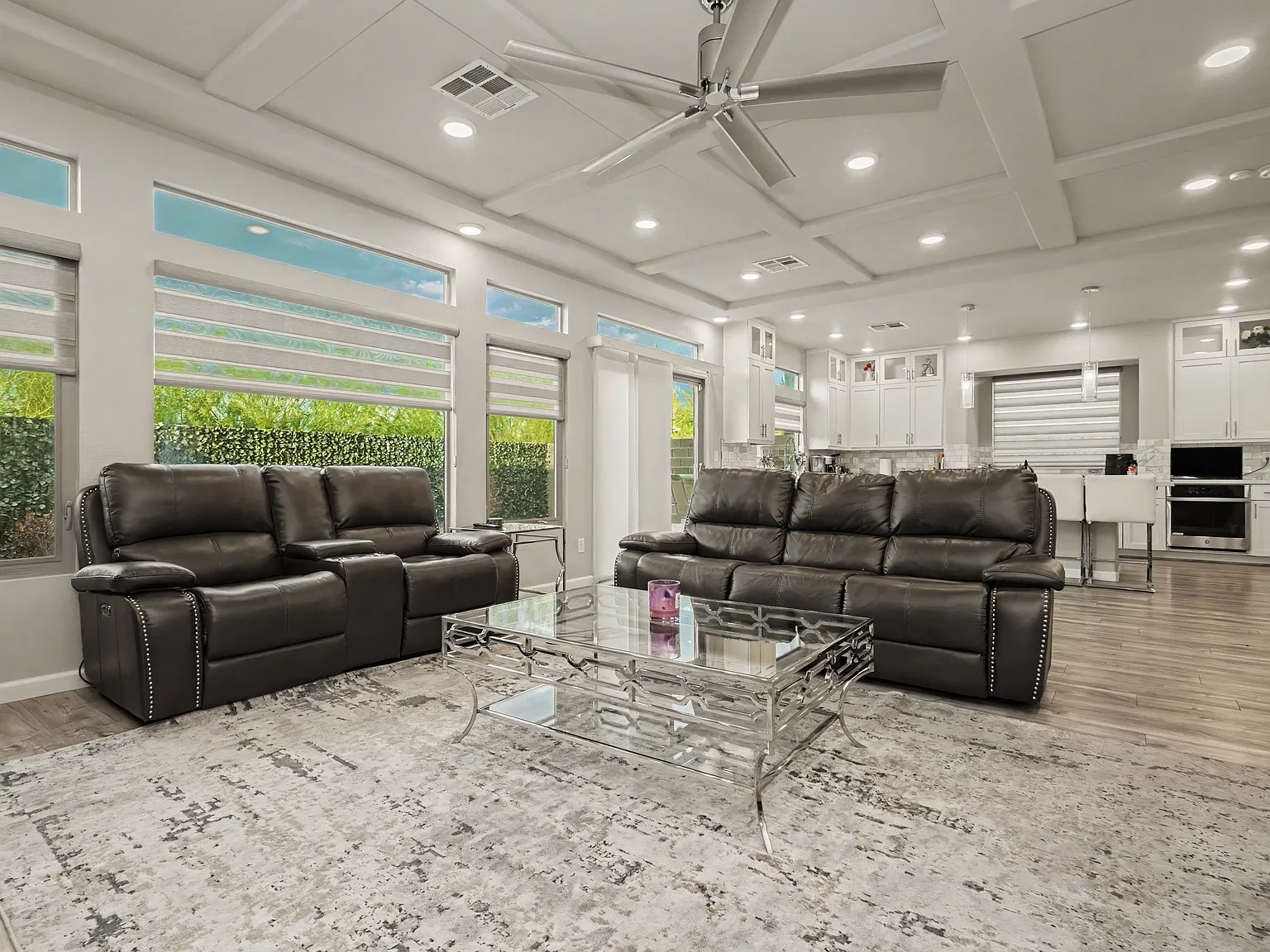 3 bed, 3.5 bath, 3008 sqft, $3,800 — Photo 3