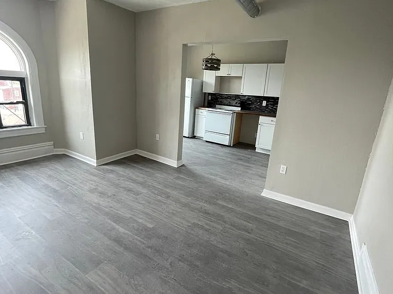 4901 Friendship Ave. — Photo 81