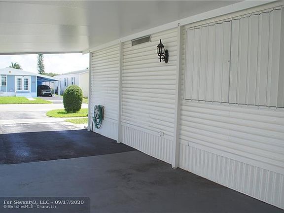 4th image of 2431 SW 52nd St