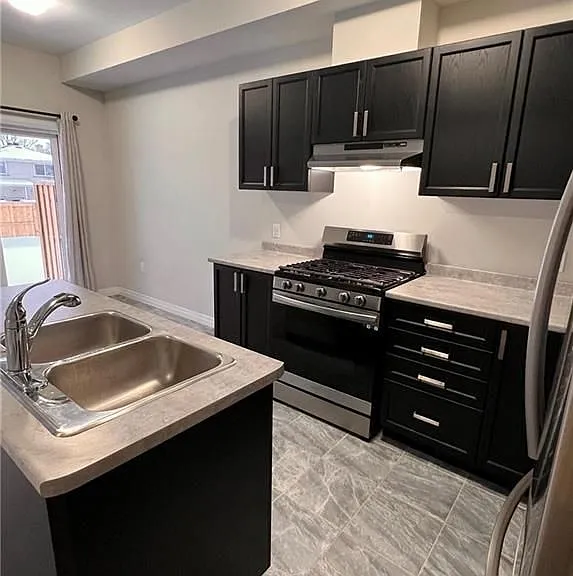 520 Grey St #7 — Photo 14