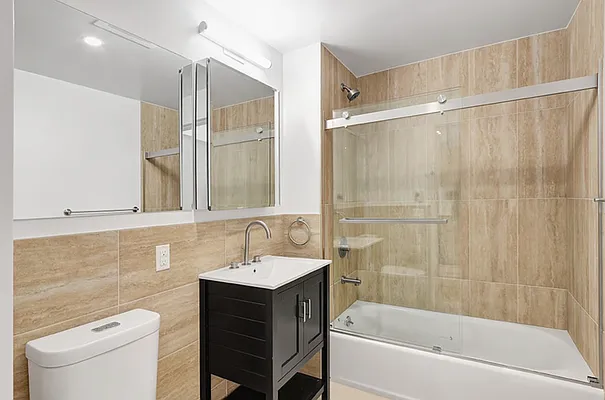 Rented by REZI | media 23