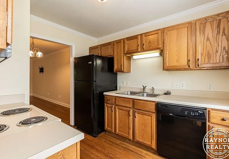 1022 S Main St #O — Photo 25
